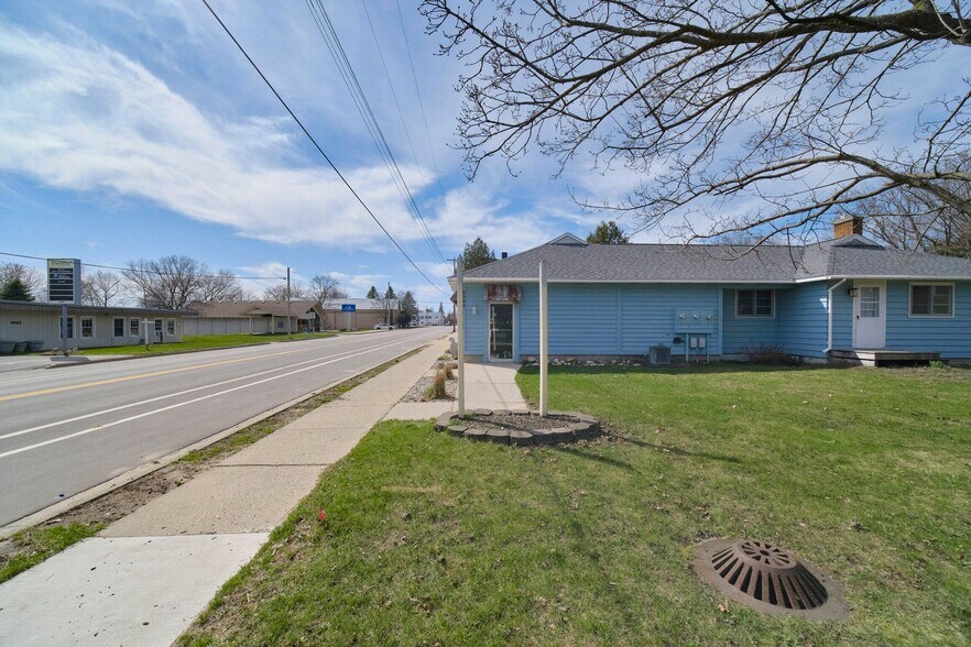 More Photos Of 4990 Main St, Onekama Freestanding For Sale