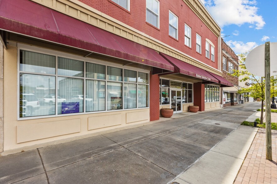 More Photos Of 327 N Queen St, Kinston Office For Sale