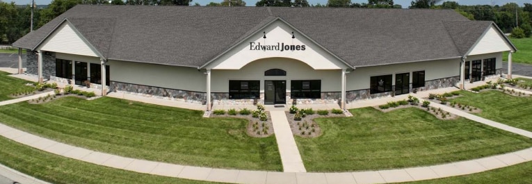 More Photos Of 1202-1208 E Bluff Rd, Whitewater Freestanding For Lease