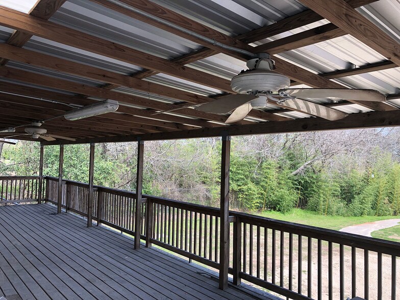 More Photos Of 2103 E M Franklin Ave, Austin Loft Creative Space For Sale