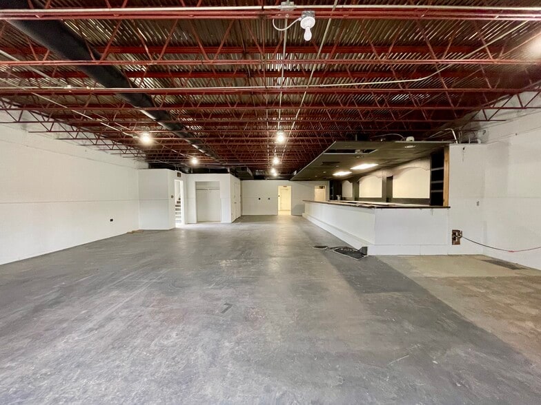 More Photos Of 2323 Dayton St, Aurora Freestanding For Lease