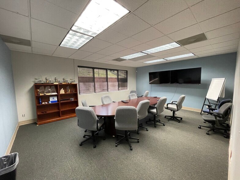 More Photos Of 1500 Wall St, Saint Charles Medical For Lease
