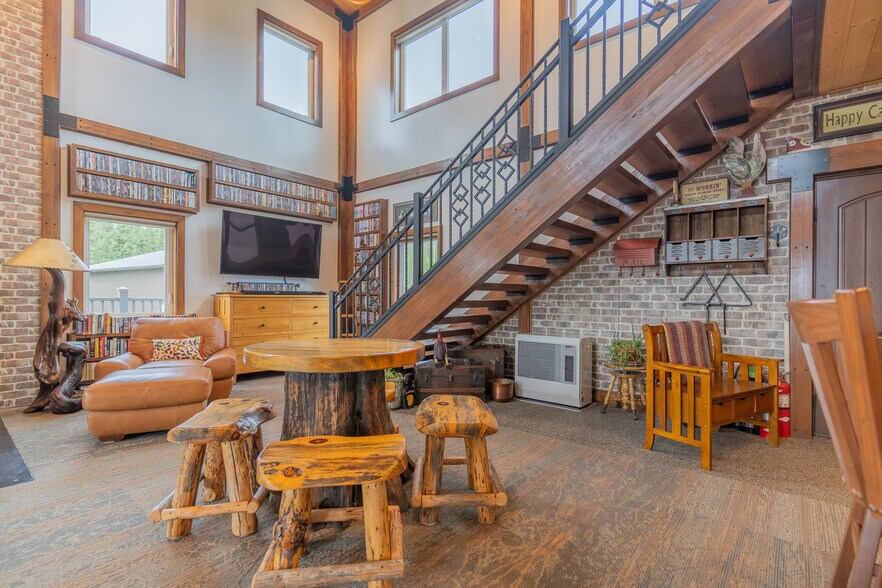 More Photos Of Quartz Lake, Delta Junction Lodge Meeting Hall For Sale