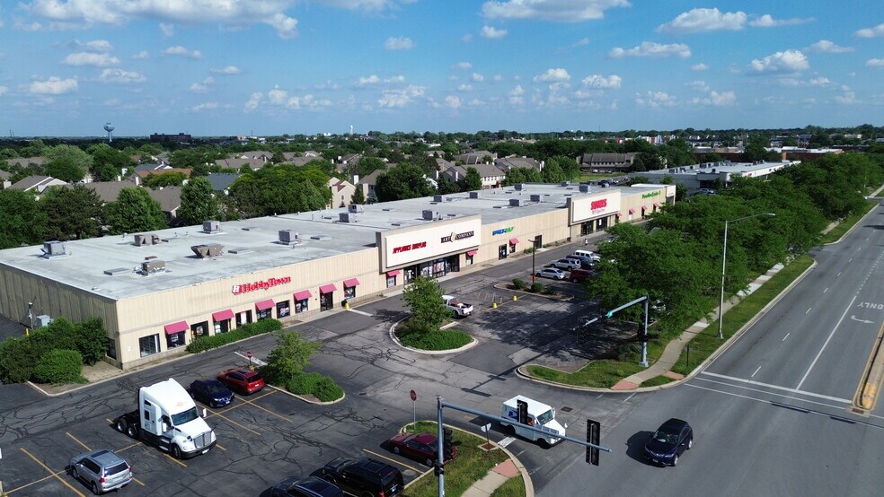 More Photos Of 15601-15625 S 94th Ave, Orland Park Unknown For Lease