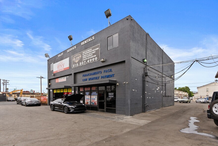 More Photos Of , Canoga Park General Retail For Sale