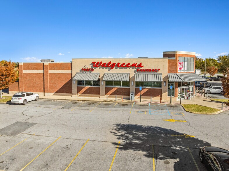 More Photos Of 2902 Godwin Blvd, Suffolk Drugstore For Sale