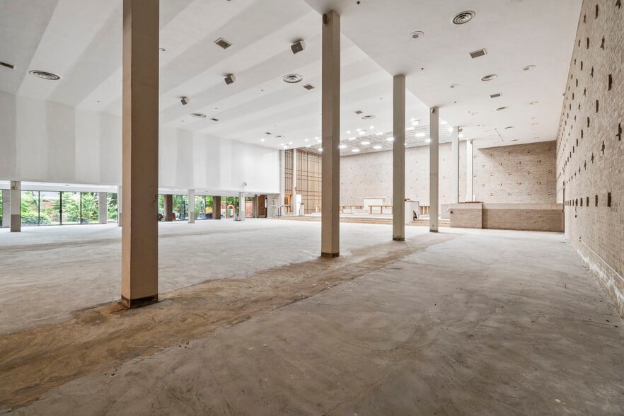 More Photos Of 3511 Linkwood Dr, Houston Religious Facility For Sale