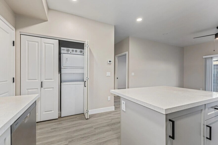 More Photos Of 1435 East Taylor St, Phoenix Apartments For Sale