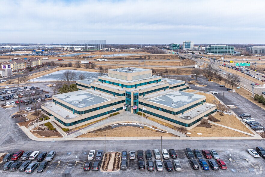 More Photos Of 1751 W Diehl Rd, Naperville Office For Lease