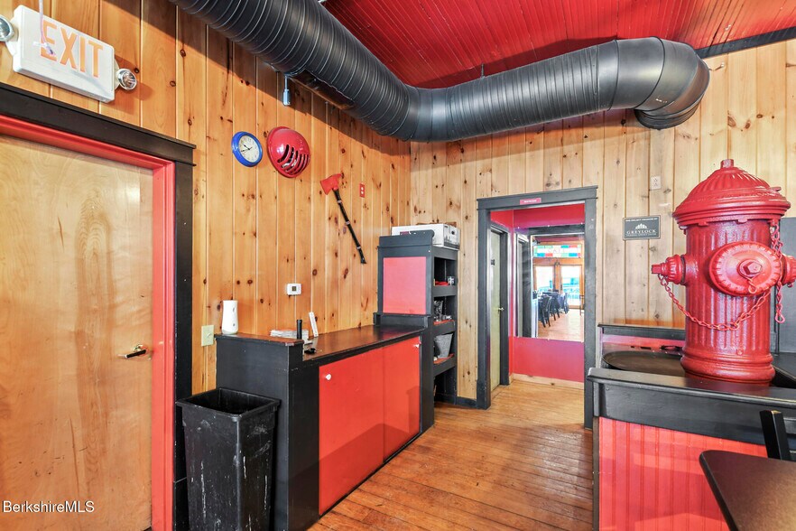 More Photos Of 47 Park St, Adams Restaurant For Sale