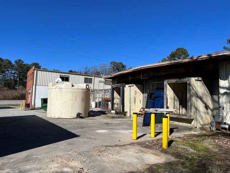 More Photos Of 4829 Peachtree Rd, Chamblee Flex For Sale