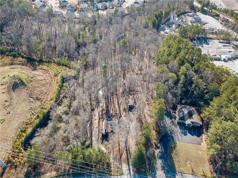 More Photos Of 1345 Ronald Reagan Blvd, Cumming Showroom For Sale