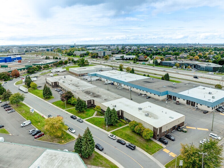 More Photos Of 341-371 Rue Isabey, Saint-Laurent Distribution For Lease