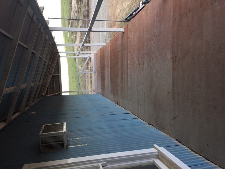 More Photos Of 18400 Highway 65, Bakersfield Warehouse For Lease