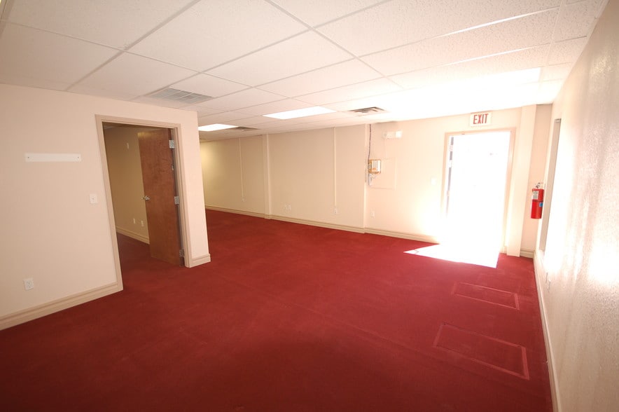 More Photos Of 6501 Boeing Dr, El Paso Office For Lease