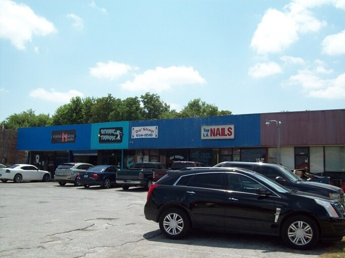 More Photos Of 6206 Montgomery, San Antonio Storefront Retail Office For Sale