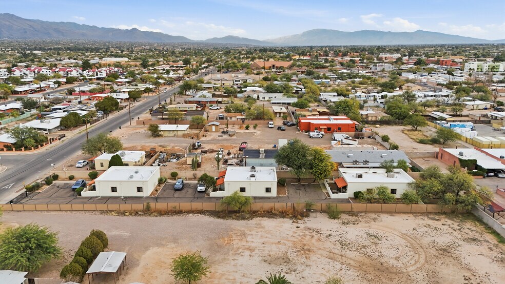 More Photos Of 311 W Pastime Rd, Tucson Apartments For Sale