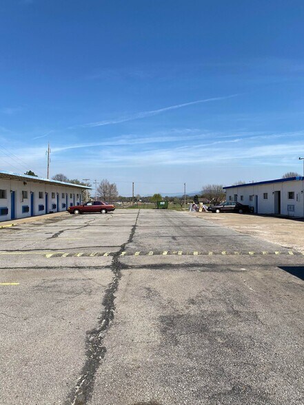 More Photos Of 3000 N Broadway St, Poteau Hotel For Sale