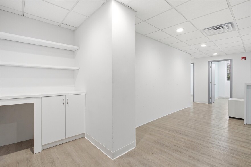 More Photos Of 7300-7330 SW 62nd Pl, South Miami Medical For Sale