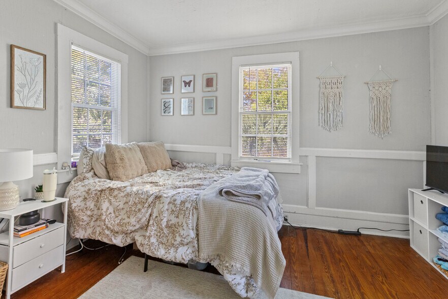 More Photos Of 94 Morris St, Charleston Apartments For Sale