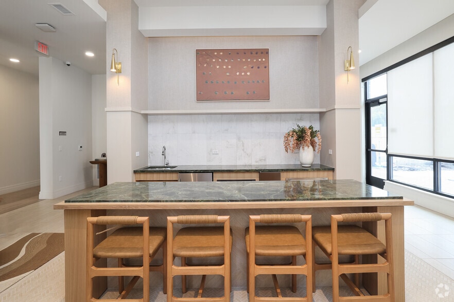 More Photos Of 266 Canal St, Salem Apartments For Lease