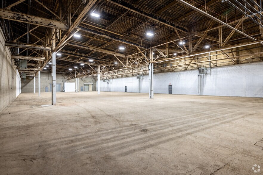 More Photos Of 297 Getty Ave, Paterson Warehouse For Lease