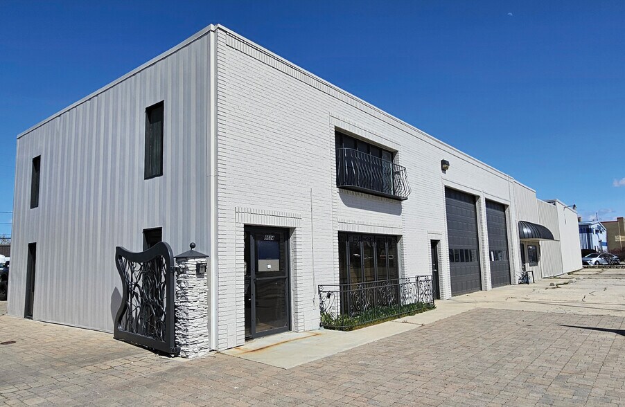 Primary Photo Of 8624 W Franklin Rd, Boise Freestanding For Sale