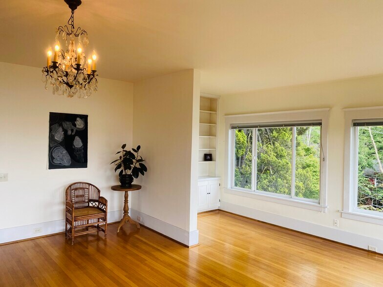 More Photos Of 814 E Howe St, Seattle Apartments For Sale