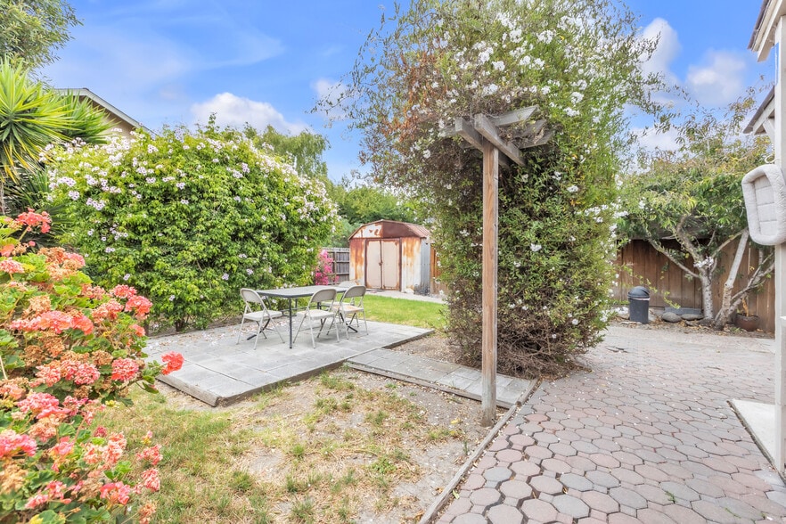 More Photos Of 612 Central Ave, Salinas Multifamily For Sale