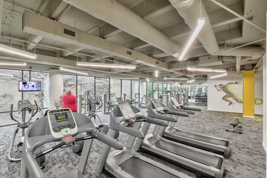 More Photos Of 300 E John Carpenter Fwy, Irving Office For Lease