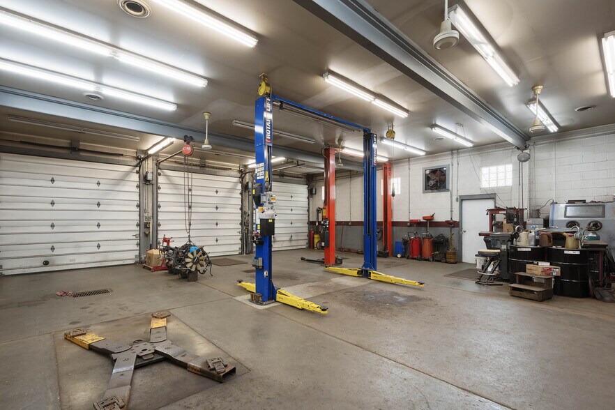 More Photos Of 306 Maple Creek Rd, Charleroi Auto Repair For Sale