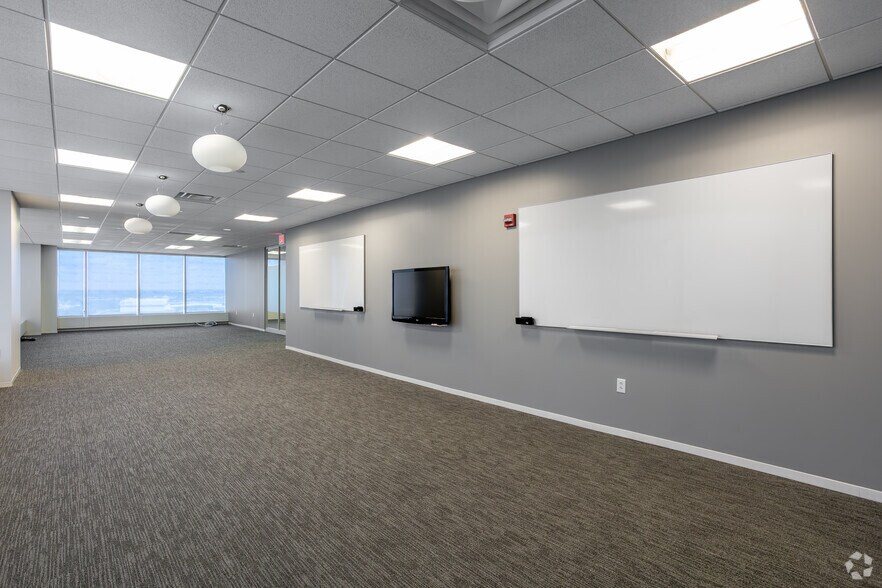 More Photos Of 180 E Broad St, Columbus Office For Sale