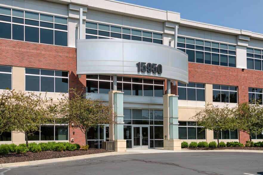 More Photos Of 15950 W Dodge Rd, Omaha Office For Lease