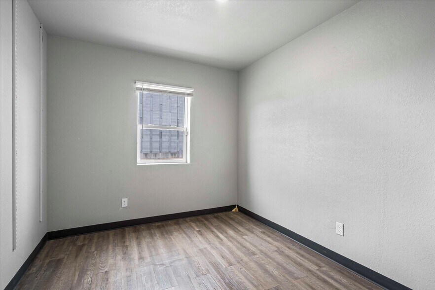 More Photos Of 205 Maple St, Overbrook Mixed Retail For Sale