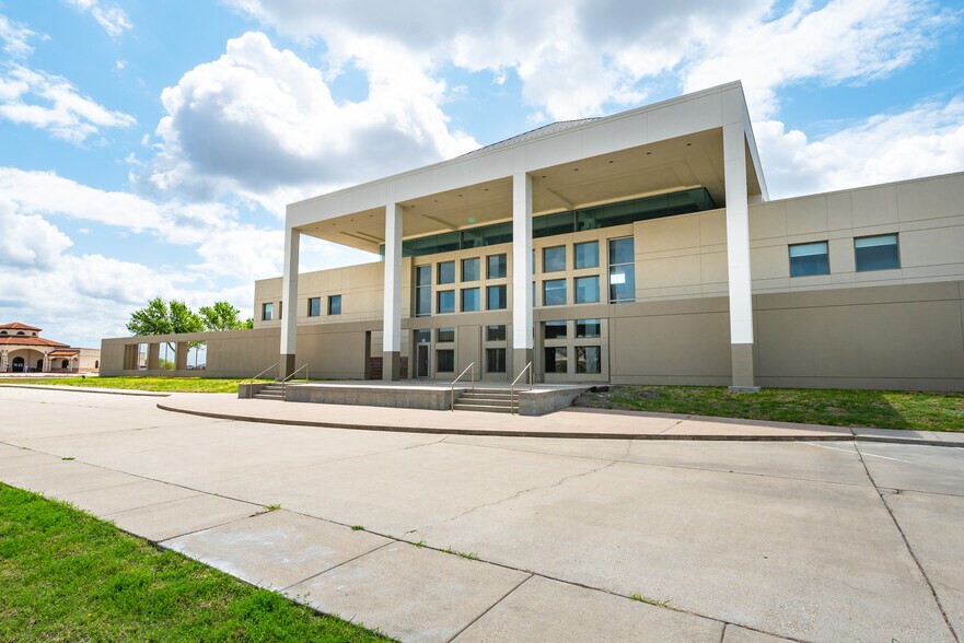 Primary Photo Of 1024 Texas Yes Blvd, Robstown Office For Lease