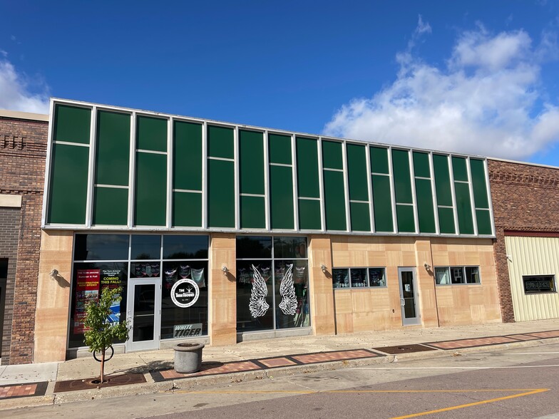 Primary Photo Of 127 Central Ave NW, Le Mars General Retail For Sale