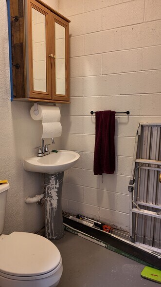 More Photos Of 5467 N Main St, Joplin Freestanding For Sale