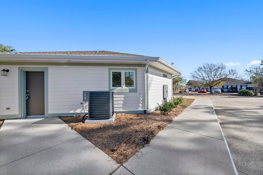 More Photos Of 2567 Huntcliff Ln, Panama City Medical For Lease