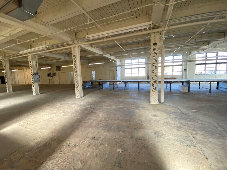 More Photos Of 1435 51ST St, North Bergen Manufacturing For Lease