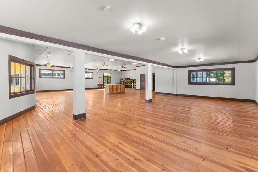 More Photos Of 14120 Sr 165 E, Buckley General Retail For Sale