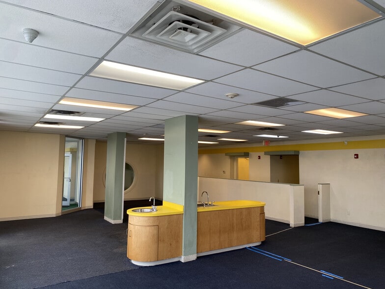 More Photos Of 21640 Miles Rd, North Randall Freestanding For Lease