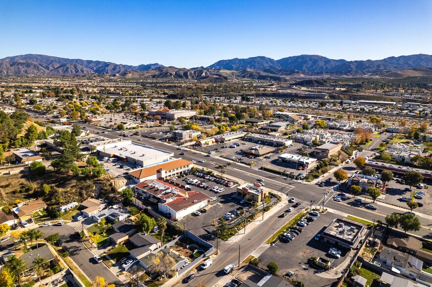 More Photos Of 18909-18941 Soledad Canyon Rd, Canyon Country Unknown For Lease