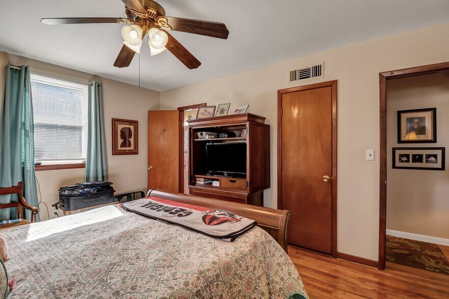 More Photos Of 601 E 53rd St, Savannah Apartments For Sale