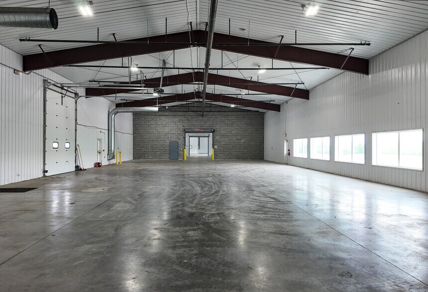 More Photos Of 47054 104th St, Sioux Falls Warehouse For Lease