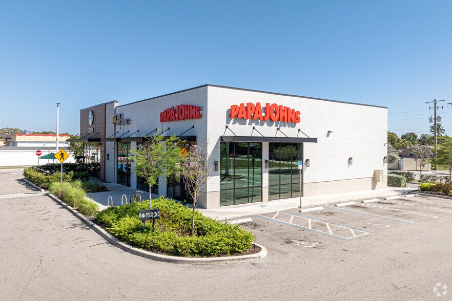 More Photos Of 2890 W Broward Blvd, Fort Lauderdale Freestanding For Lease