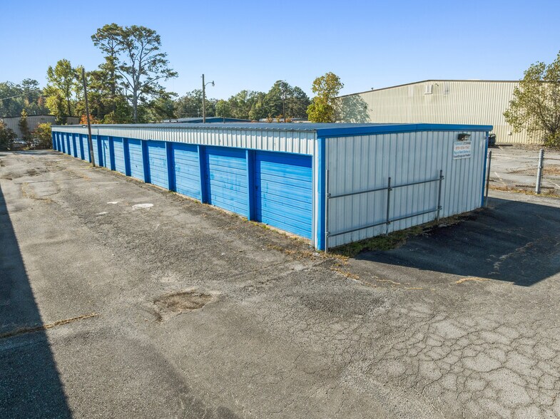 More Photos Of 3005 N Midland Dr, Pine Bluff Self Storage For Sale