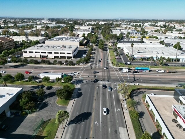 More Photos Of 3700 W Segerstrom Ave, Santa Ana Warehouse For Lease