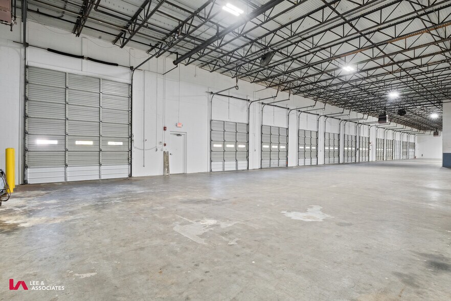 More Photos Of 1202 Royal Dr, Conyers Warehouse For Sale