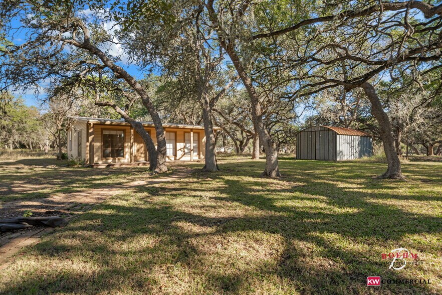 More Photos Of 39 Scenic Loop Rd, Boerne Office Residential For Lease