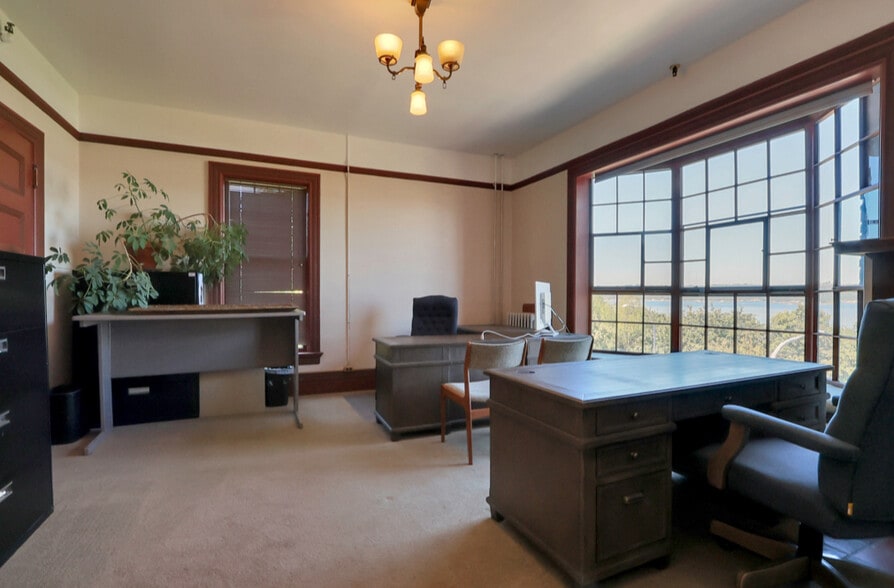 More Photos Of 401 Broadway, Tacoma Loft Creative Space For Lease